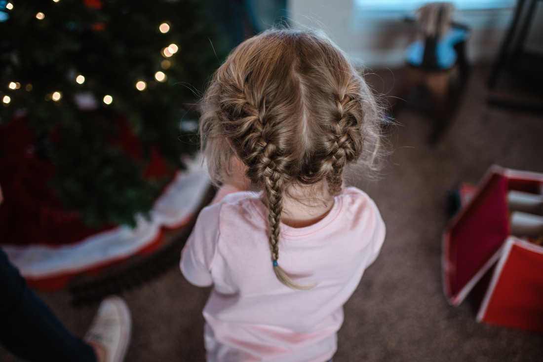 Katie Gaeta Photography Documentary Family Tradition Holiday decorations St. Louis MO Childhood